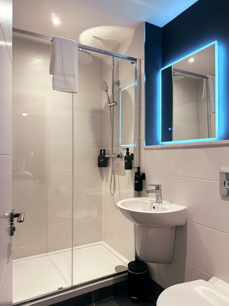 Baño de Firefly Clearys